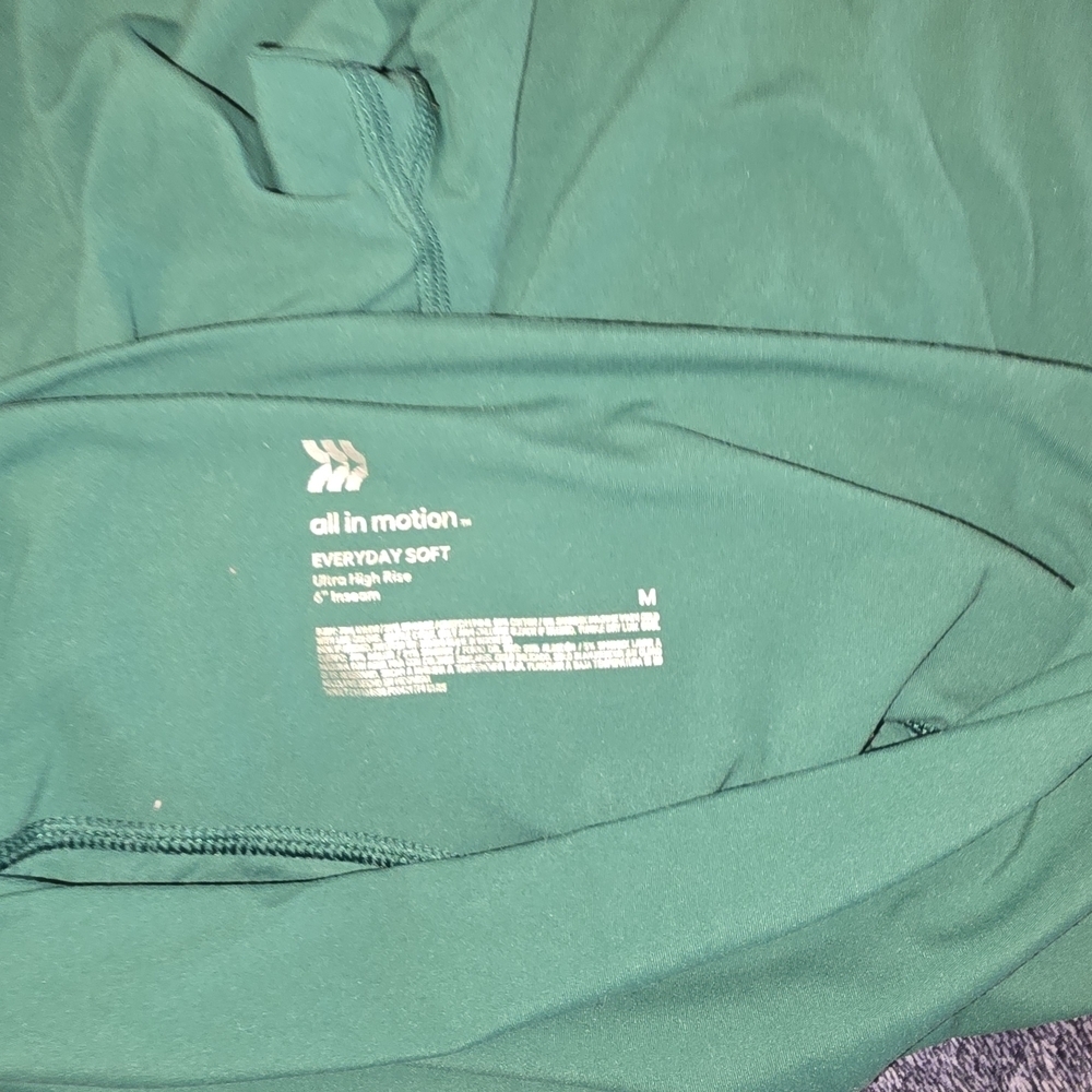 All in Motion Women's Green Bike Shorts - Picture 4 of 4